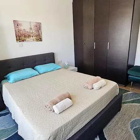 Apartment Luxury Seaview Escape For Couples & Families In Paphos Konia