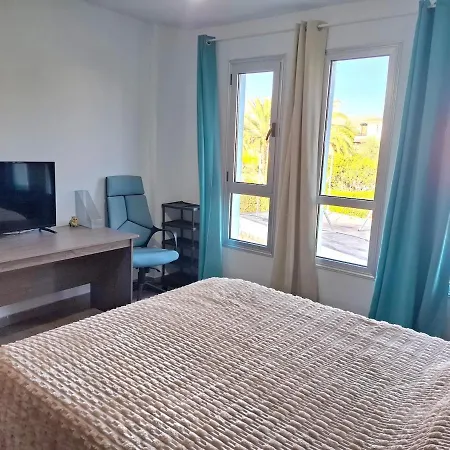 شقة Luxury Seaview Escape For Couples & Families In Paphos Konia